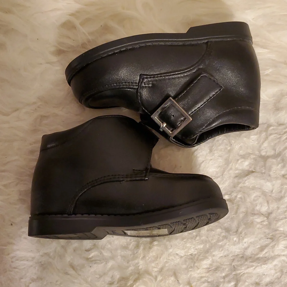 NWT Danuccelli Baby Boys Black Buckle Shoes - Size 4